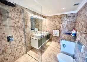 فيلا فسيحة 3 + 2 في منطقة كارجيجاك 