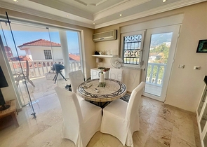 فيلا فسيحة 3 + 2 في منطقة كارجيجاك 