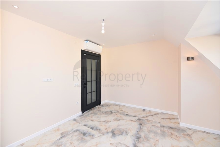 بنتهاوس في مجمع جديد مطل على البحر بالقرب من شاطئ كليوباترا