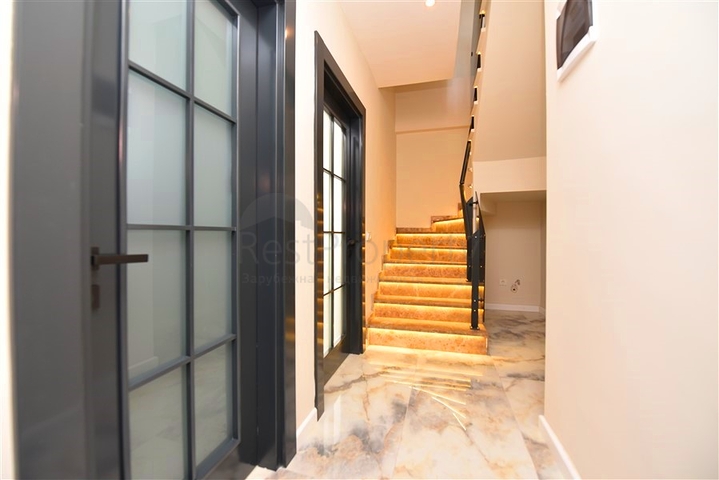 بنتهاوس في مجمع جديد مطل على البحر بالقرب من شاطئ كليوباترا