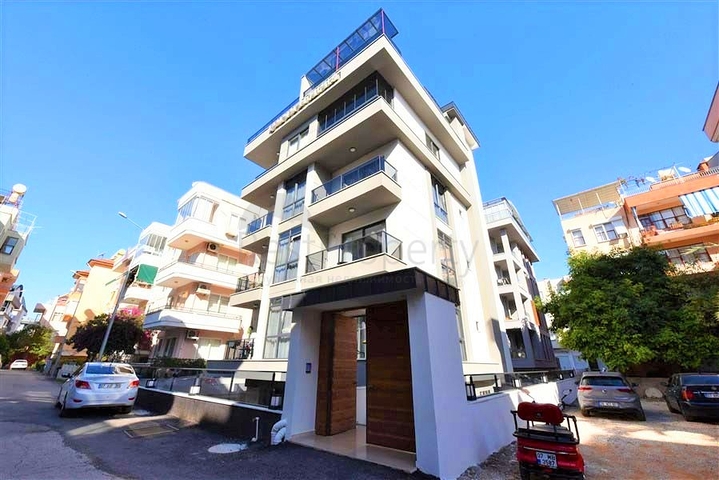 بنتهاوس في مجمع جديد مطل على البحر بالقرب من شاطئ كليوباترا