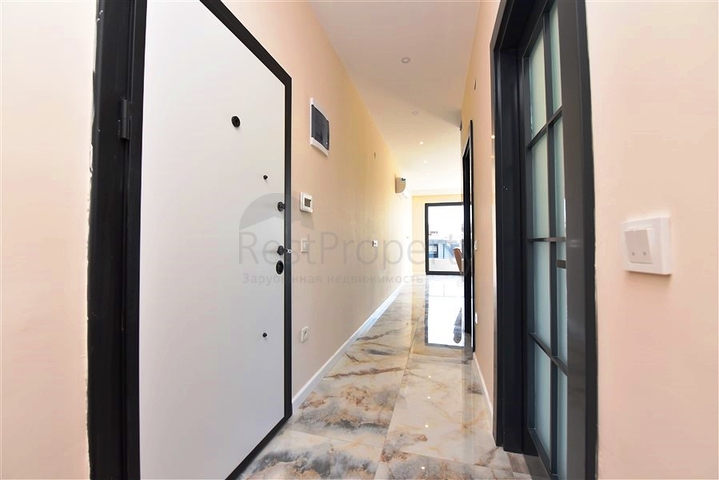 بنتهاوس في مجمع جديد مطل على البحر بالقرب من شاطئ كليوباترا