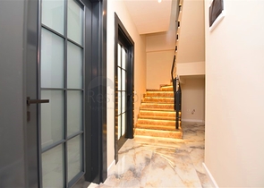 بنتهاوس في مجمع جديد مطل على البحر بالقرب من شاطئ كليوباترا