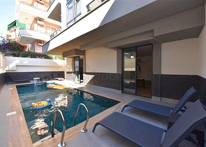 بنتهاوس في مجمع جديد مطل على البحر بالقرب من شاطئ كليوباترا