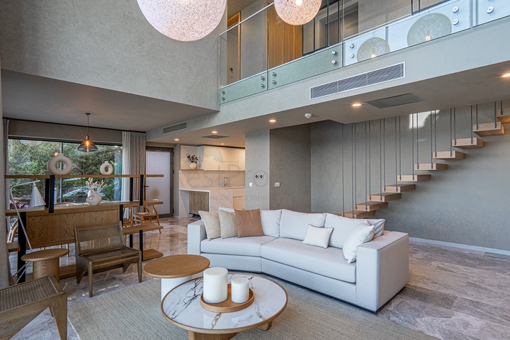 فلل بتصميم عصري أنيق مطلة على البحر في منطقة ياليكافاك