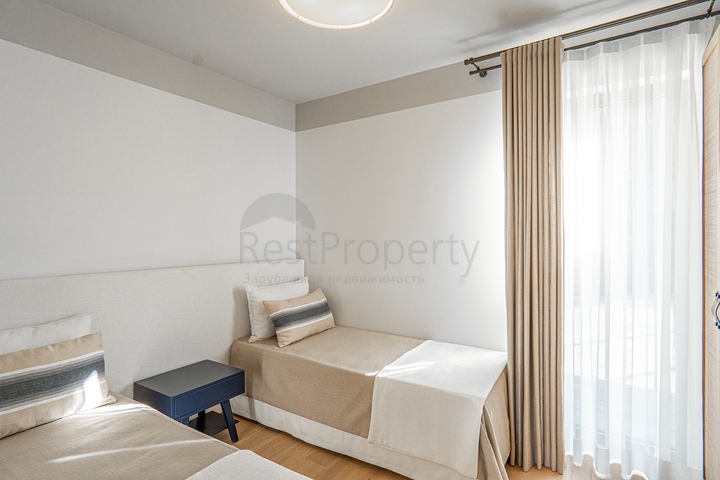 فلل بتصميم عصري أنيق مطلة على البحر في منطقة ياليكافاك