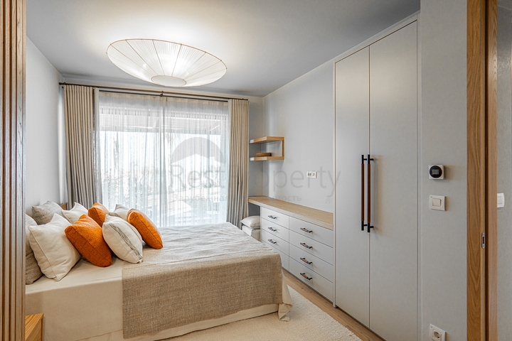 فلل بتصميم عصري أنيق مطلة على البحر في منطقة ياليكافاك