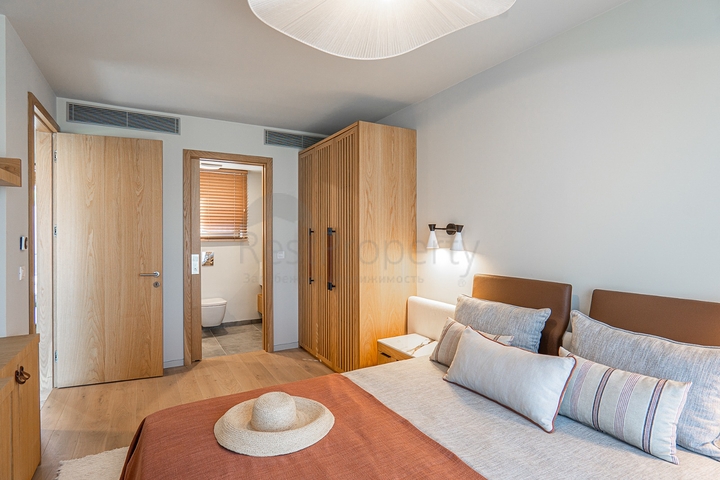 فلل بتصميم عصري أنيق مطلة على البحر في منطقة ياليكافاك