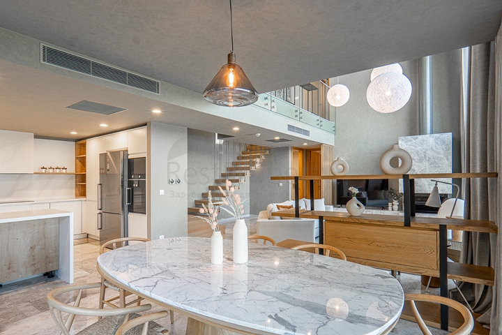 فلل بتصميم عصري أنيق مطلة على البحر في منطقة ياليكافاك