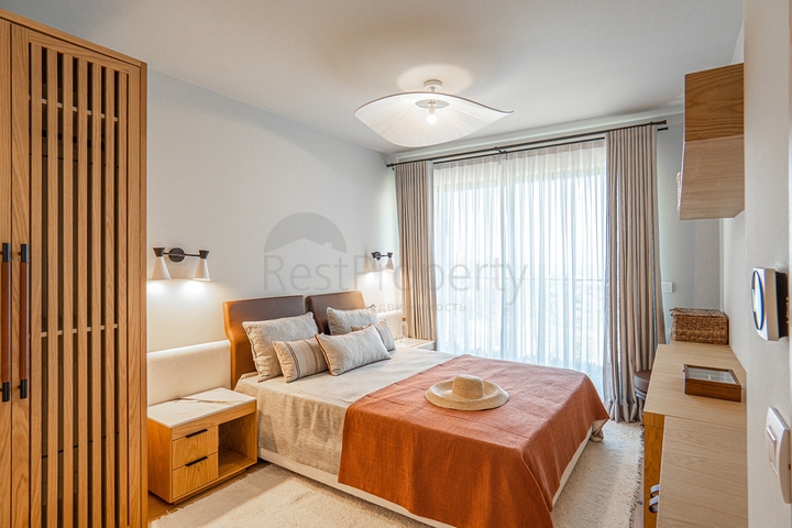 فلل بتصميم عصري أنيق مطلة على البحر في منطقة ياليكافاك