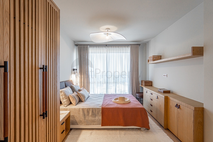 فلل بتصميم عصري أنيق مطلة على البحر في منطقة ياليكافاك