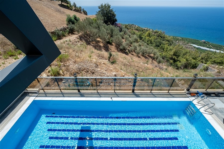 فيلا 3+1 مع إطلالة بانورامية في منطقة كارجيجاك