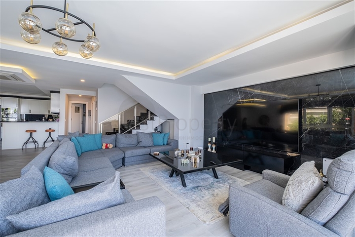 فيلا 3+1 مع إطلالة بانورامية في منطقة كارجيجاك