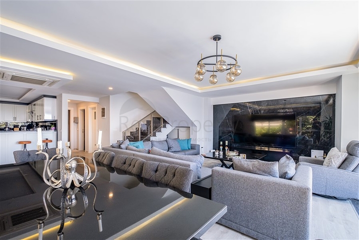 فيلا 3+1 مع إطلالة بانورامية في منطقة كارجيجاك