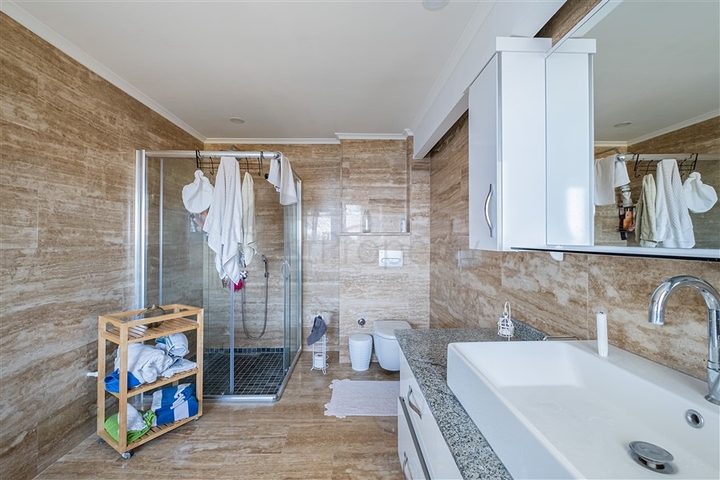 فيلا 3+1 مع إطلالة بانورامية في منطقة كارجيجاك