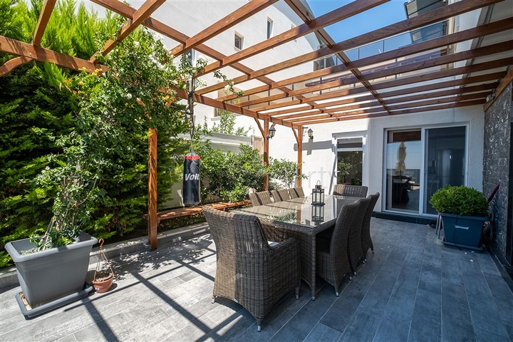 فيلا 3+1 مع إطلالة بانورامية في منطقة كارجيجاك