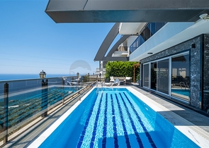 فيلا 3+1 مع إطلالة بانورامية في منطقة كارجيجاك