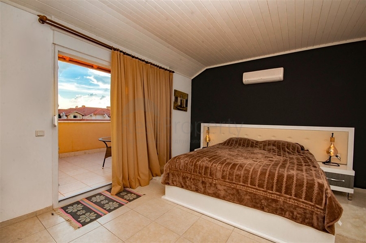 4 + 1 بنتهاوس في منطقة أوبا