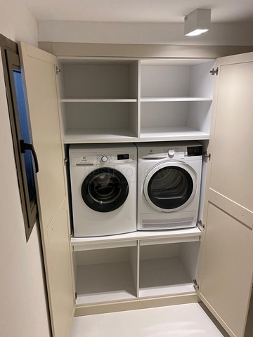 فيلا منفصلة 4 + 1 تطل على البحر والمدينة في خليج بورداكشي ، بودروم