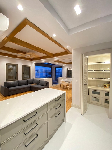 فيلا منفصلة 4 + 1 تطل على البحر والمدينة في خليج بورداكشي ، بودروم