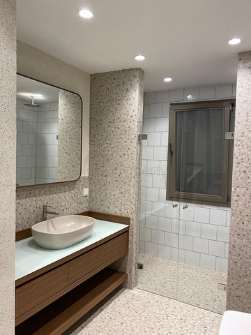 فيلا منفصلة 4 + 1 تطل على البحر والمدينة في خليج بورداكشي ، بودروم