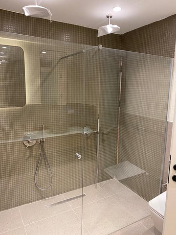 فيلا منفصلة 4 + 1 تطل على البحر والمدينة في خليج بورداكشي ، بودروم