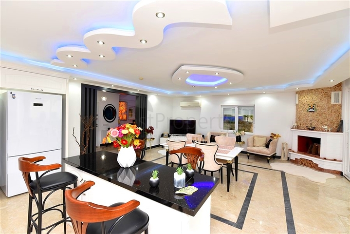 فيلا مفروشة مع مناظر بانورامية في وسط ألانيا