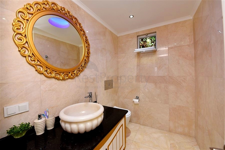 فيلا مفروشة مع مناظر بانورامية في وسط ألانيا