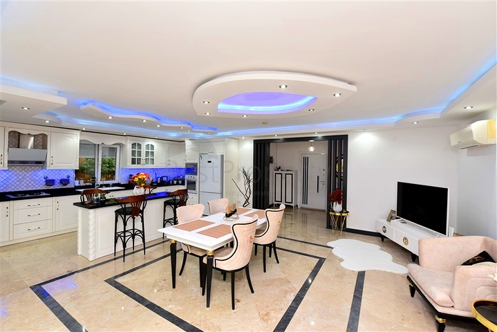 فيلا مفروشة مع مناظر بانورامية في وسط ألانيا