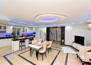 فيلا مفروشة مع مناظر بانورامية في وسط ألانيا