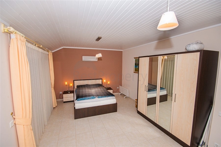 بنتهاوس مفروشة 4 + 1 في منطقة أوبا