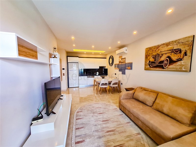 شقة 1+1 على الخط الأول في حي محمودلار 