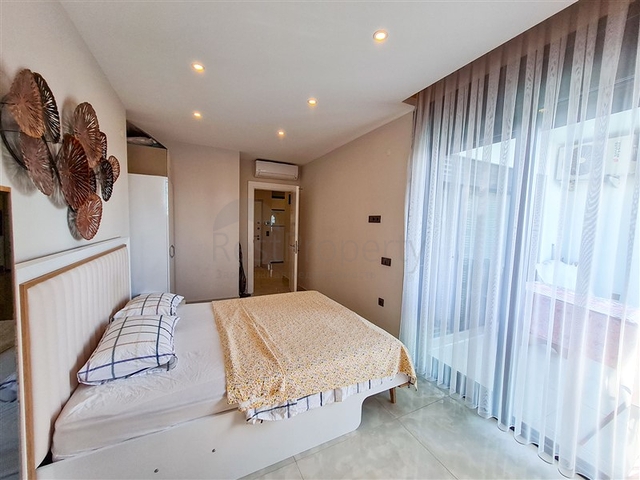 شقة 1+1 على الخط الأول في حي محمودلار 