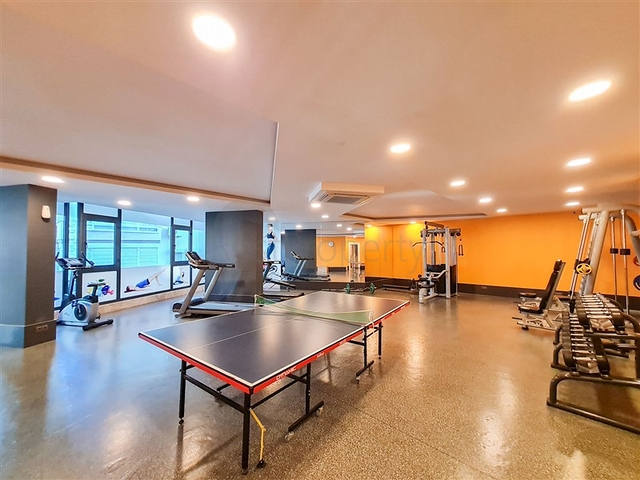 شقة 1+1 على الخط الأول في حي محمودلار 