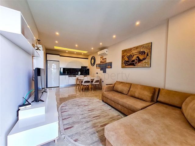 شقة 1+1 على الخط الأول في حي محمودلار 