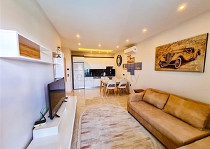 شقة 1+1 على الخط الأول في حي محمودلار 