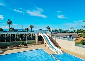 شقة 1+1 على الخط الأول في حي محمودلار 