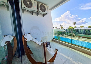 شقة 1+1 على الخط الأول في حي محمودلار 