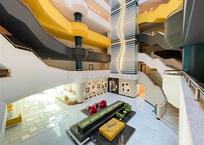 شقة 1+1 على الخط الأول في حي محمودلار 