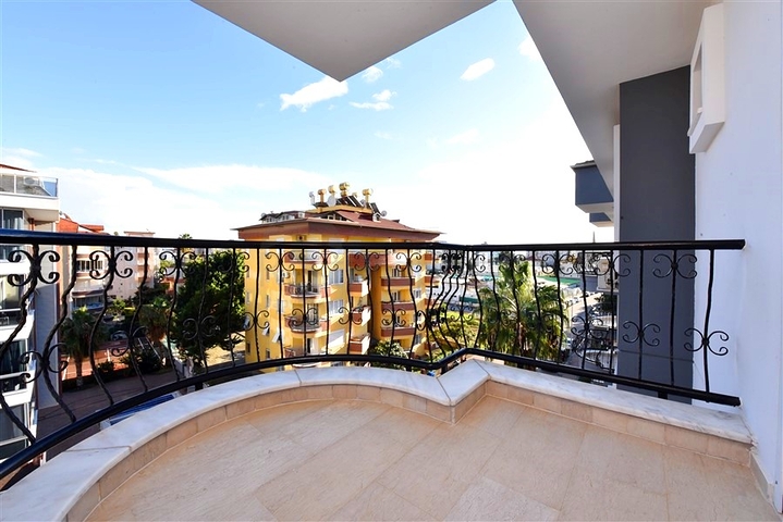 بنتهاوس واسع 4 + 1 في منطقة أوبا بنتهاوس واسع 4 + 1 في منطقة أوبا