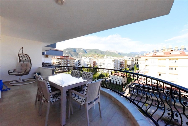 بنتهاوس واسع 4 + 1 في منطقة أوبا بنتهاوس واسع 4 + 1 في منطقة أوبا