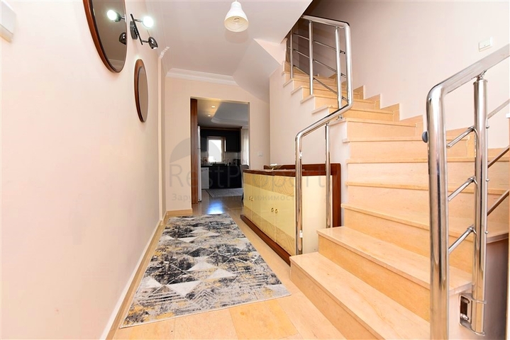 بنتهاوس واسع 4 + 1 في منطقة أوبا بنتهاوس واسع 4 + 1 في منطقة أوبا