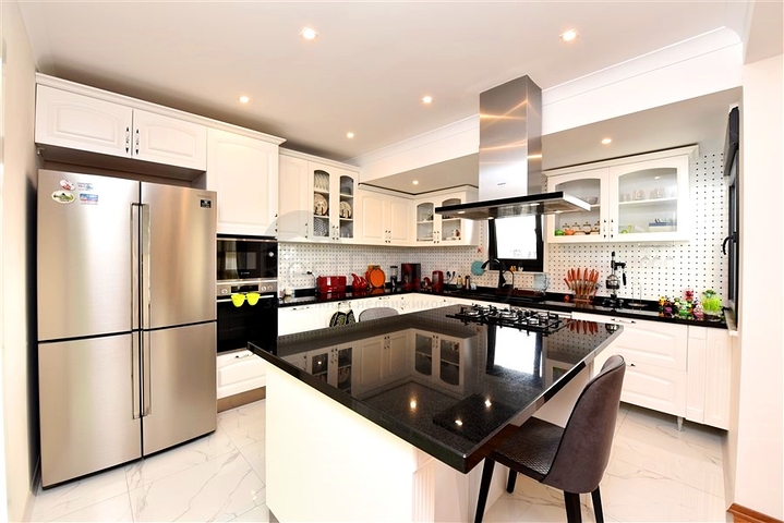 شقة واسعة في منطقة شاطئ كليوباترا