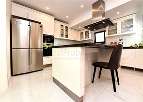 شقة واسعة في منطقة شاطئ كليوباترا