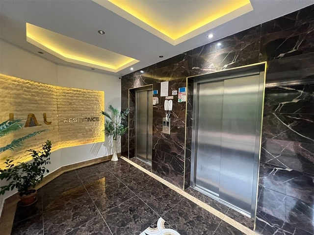 شقة من غرفتي نوم 450 متر من البحر 