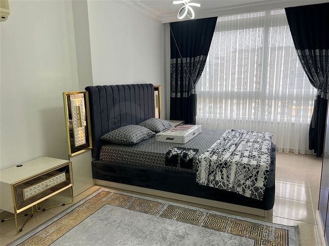 شقة من غرفتي نوم 450 متر من البحر 