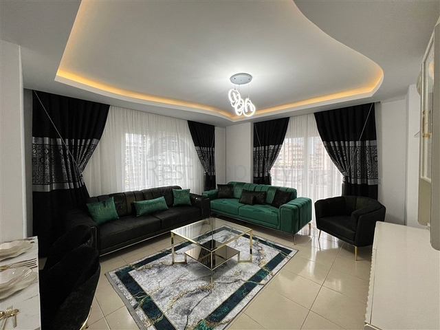 شقة من غرفتي نوم 450 متر من البحر 