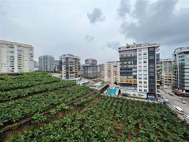 شقة من غرفتي نوم 450 متر من البحر 