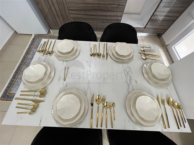 شقة من غرفتي نوم 450 متر من البحر 