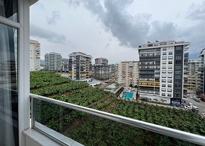 شقة من غرفتي نوم 450 متر من البحر 